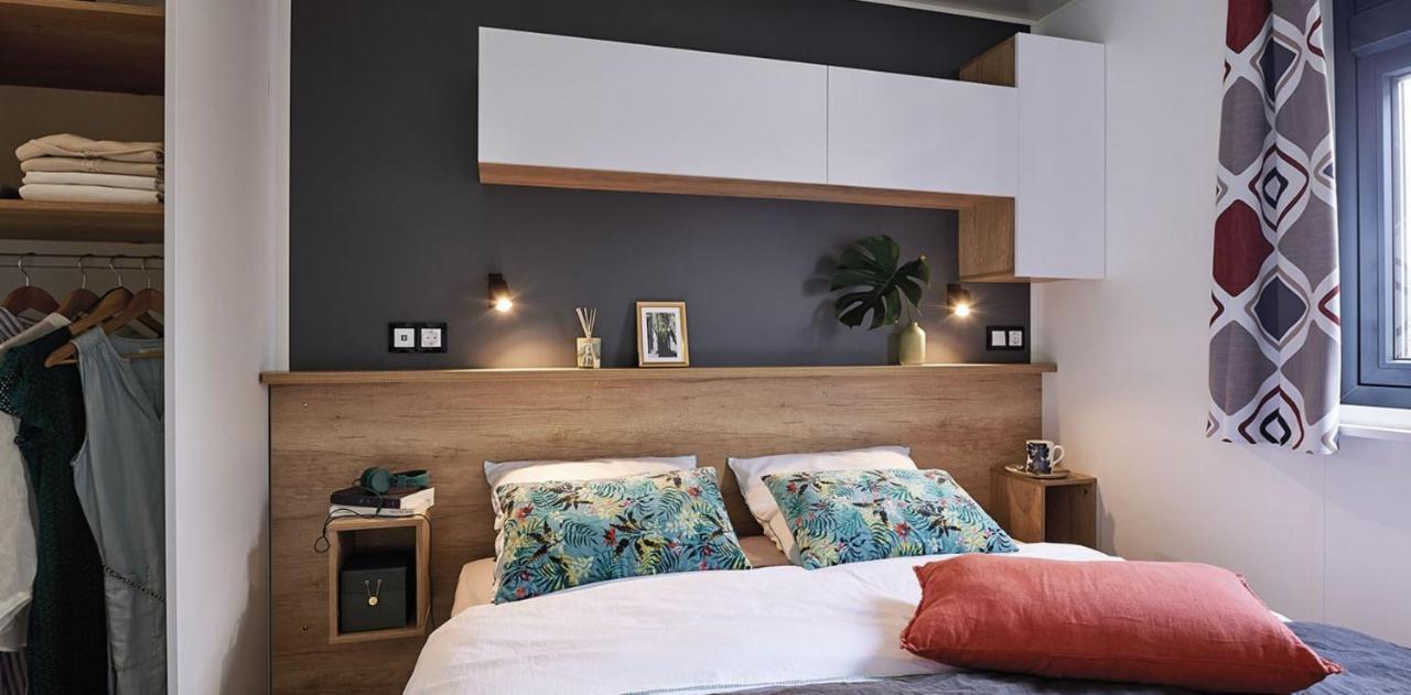 Camping La Haie Penee **** Saint-Quentin-en-Tourmont Eksteriør bilde