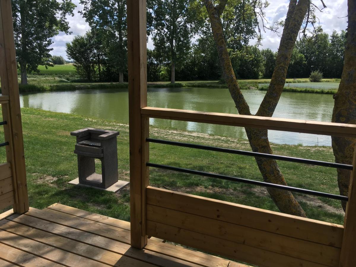 Camping La Haie Penee **** Saint-Quentin-en-Tourmont Eksteriør bilde
