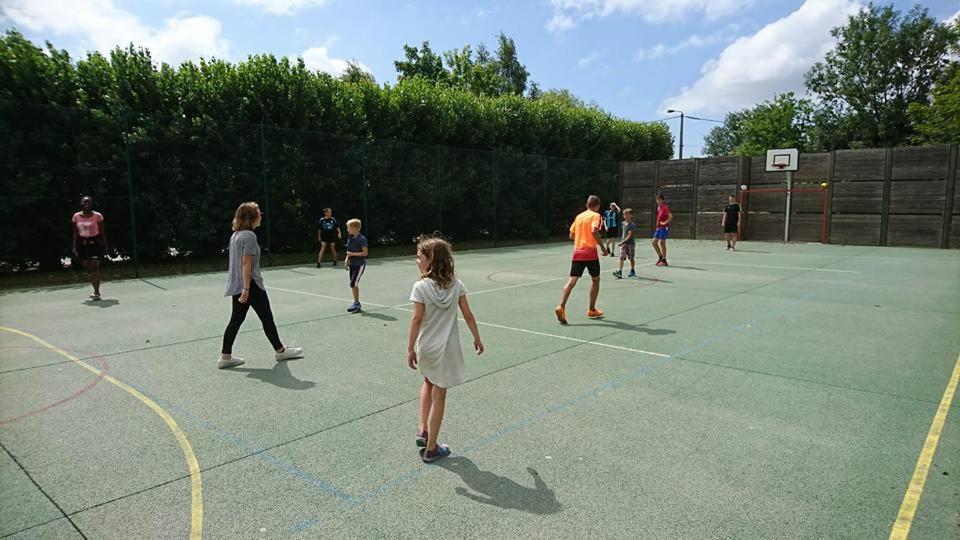 Camping La Haie Penee **** Saint-Quentin-en-Tourmont Eksteriør bilde