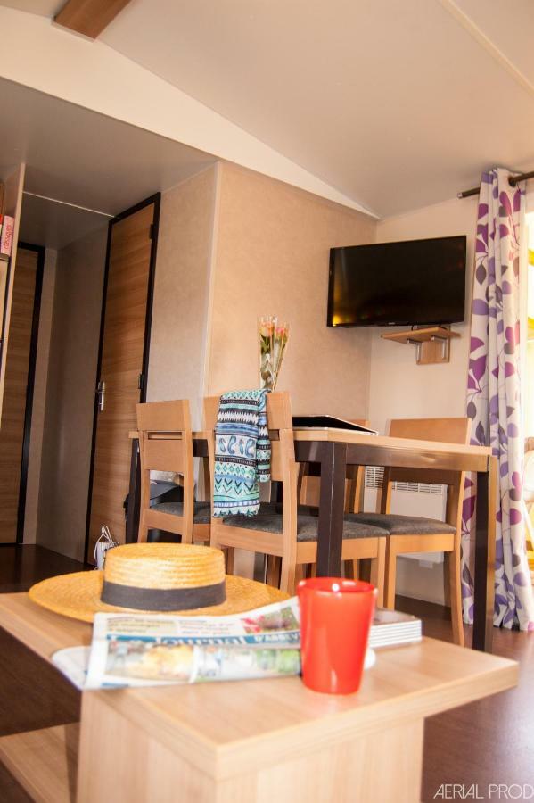 Camping La Haie Penee **** Saint-Quentin-en-Tourmont Eksteriør bilde